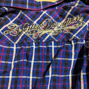 Ladies 2X embroidered Harley Davidson shirt